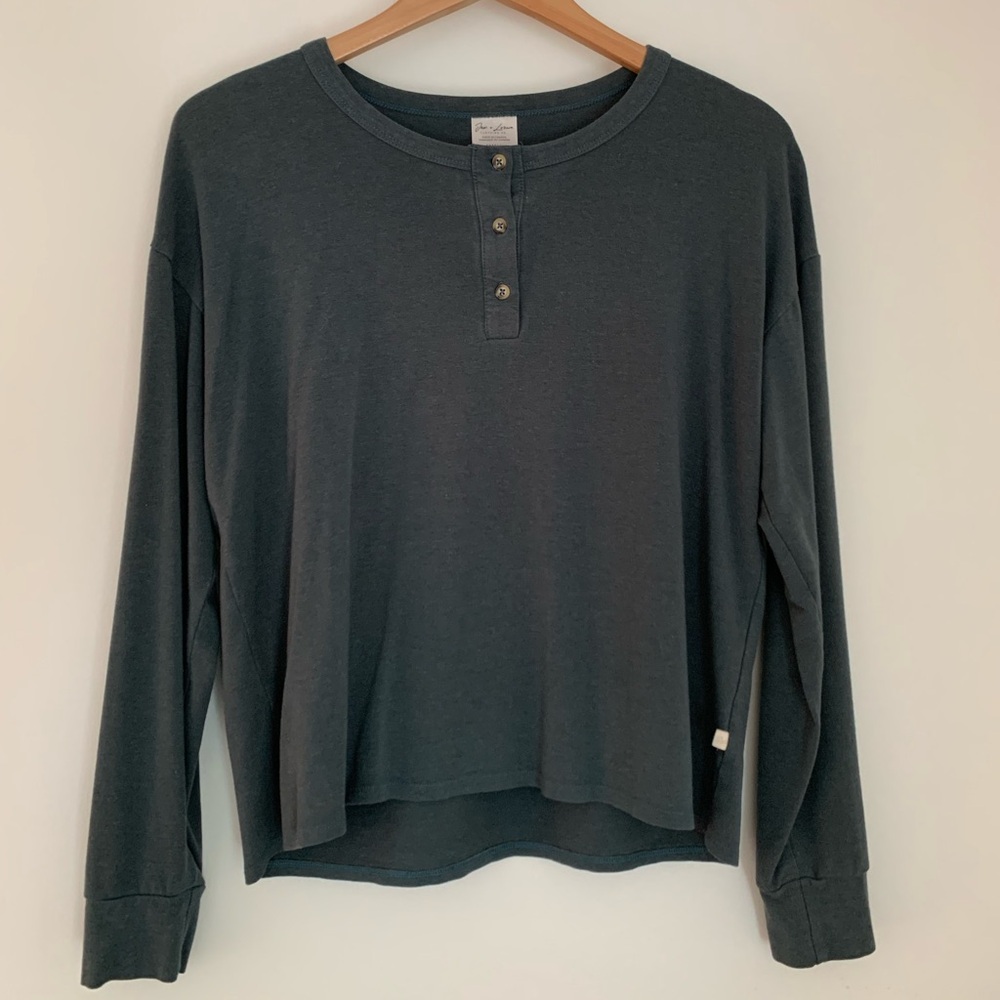 Jax + Lennon Henley Women’s Top